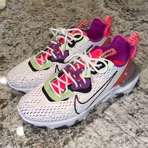 Nike Men’s React Vision